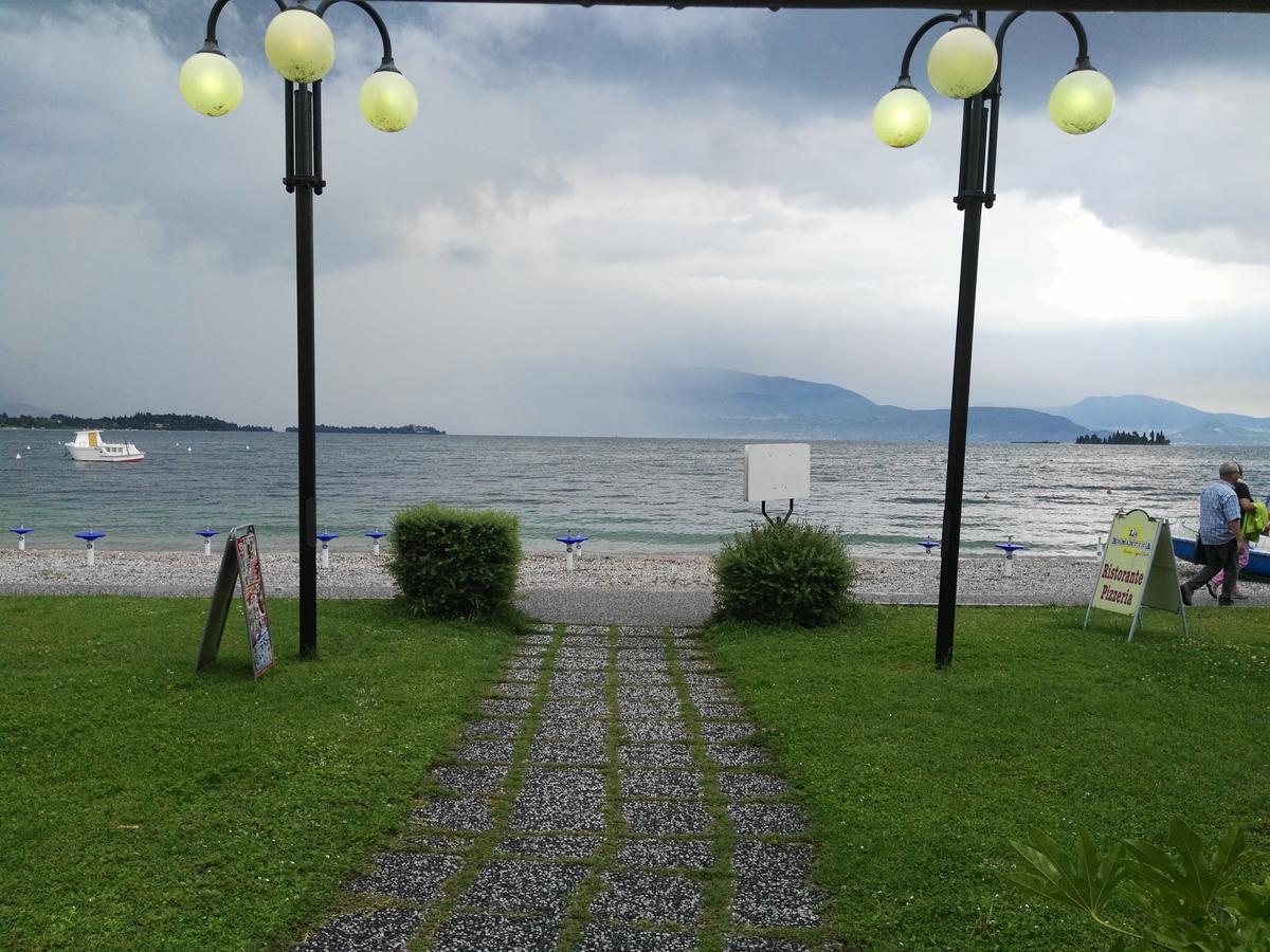 Hotel La Romantica Manerba del Garda Exterior photo